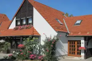 Rose Ambience Modern Retreat, Бад-Лангензальца