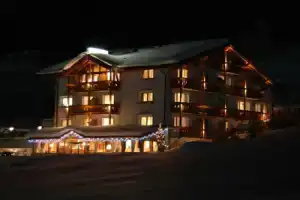 Waldpark Hotel Garni, Замнаун
