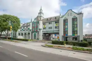 Отель «Castle Inn and Suites Anaheim», Анахайм