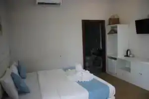 Scarlet Sails Resort, Кох Ронг