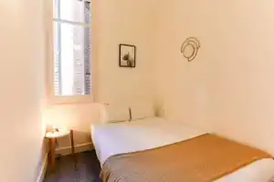 Design 2bed in the Heart of Gracia, Барселона