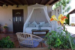 Aelia Sea View Bungalow, Геннади
