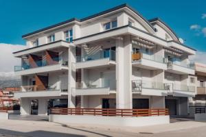 Different Apartments, Янина
