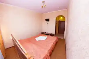 Гостиничный комплекс 7 и Я на Омской, Курган