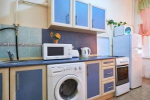 Апартаменты Home-Hotel, ул. Большая Житомирская, 4В, Киев
