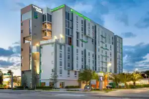 Отель «Wyndham Garden Miami International Airport», Майами