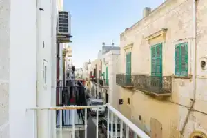 Casa Rella con terrazzo, Полиньяно-а-Маре