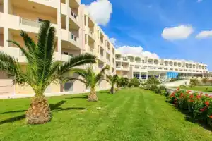 Sovereign Beach Hotel, Кардамена