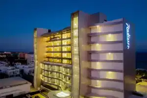 Radisson Beach Resort Larnaca, Ларнака