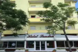 Hotel «Sandra», Гаттео-а-Маре