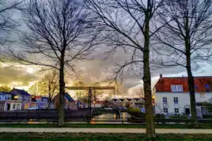 Lekkerwegbijleeuwen, 1 minuut naar hartje centrum, Снеек
