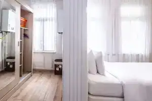 Flat With Bosphorus View and Terrace in Beyoglu, Стамбул