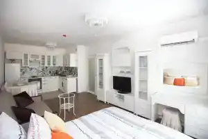 Белая квартира на Варшавском шоссе 141, Москва