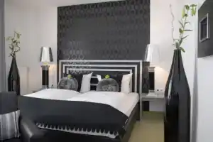 Hotel «Friends», Кёльн