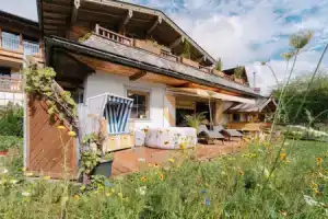Luxury Chalet 330 m² Sauna, Jacuzzi & Mountain View, Кирхберг