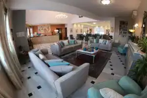 Hotel «Mathios», Акротири