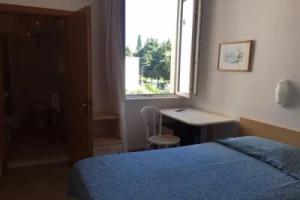 Hotel «Lido», Фоллоника