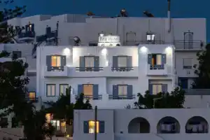 Hotel «Iris», Науса