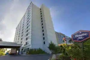 Hampton Inn NY-JFK, Куинс