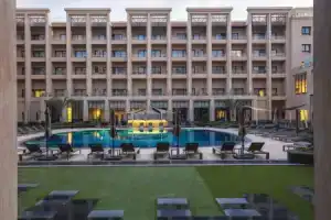 Triumph Luxury Hotel, Каир