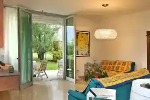 B&B Villa De Ade, Гарда