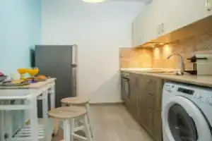 Christina's Studio Suite, Коскину