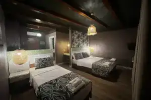 Dolphin Park Hotel, Ортаджа