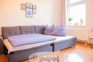 Modern-TOP City Lage -5 min - HBhf Netflix Küche Boxspringbett 2m x 2m bis 4 Pers, Магдебург