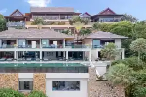Villa Firefly, Мэнам