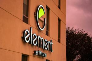 Отель «Element Dallas Downtown East», Даллас