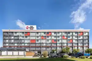 Отель «Best Western Plus Toronto Airport», Миссисауга