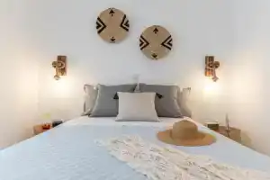 Naxian Serenity Suites, Айя-Анна