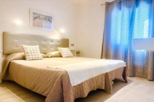 Apartment Bellissima With Pool and Wi-fi, 200m From the sea in Puerto del Carmen, Пуэрто-дель-Кармен