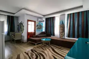 Esma Apart Otel, Авсаллар