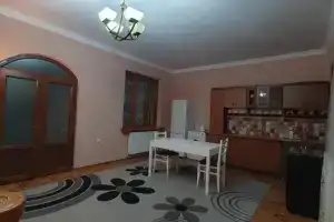 Ni Na, Гори