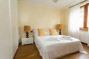 Beautiful Villa, Wifi, Bbq, Private Garden, Short Walk to Lakeside, Beach and Restaurants, Мейна