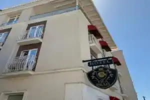 Hotel «Brais», Дуррес
