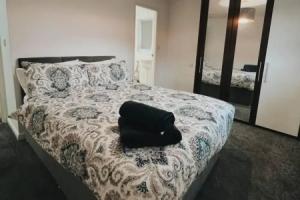 Stunning 3-bed House in Oldbury, Бирмингем