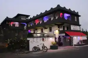 Отель «Le Pôle», Гранд Бай