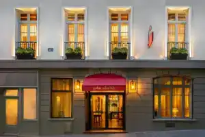 Отель «Hôtel Saint-Paul Rive-Gauche», Париж