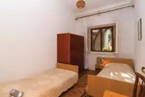 Beautiful Apartment in Supetar With 2 Bedrooms and Wifi, Супетар