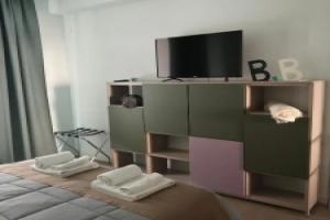 Urban Chic Home 80, Бари