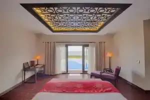 Lapochine Beach Resort (formerly Ana Mandara Hue), Хюэ