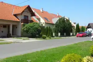 Gere Apartment, Харкань