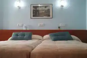 Hostal «Campus», Бургос