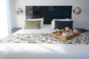 Отель «Hôtel Version Maquis Santa Manza», Бонифачо