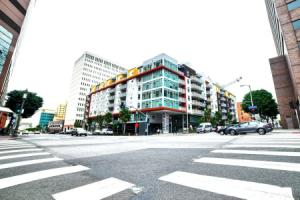 Ginosi Wilshire Apartel, Лос-Анджелес