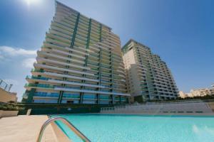 Seaview Apart IN Fort Cambridge With Pool, Слима