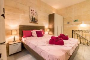 GB Suites - Triplex Apartment, Биргу