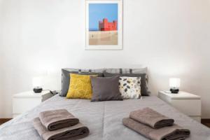 Chic & Spacious Modern 2BR APT Near Sea, Марсаскала